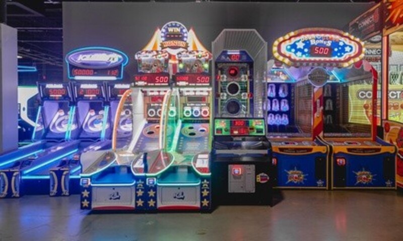 Deal for Universal Nonstop Entertainment