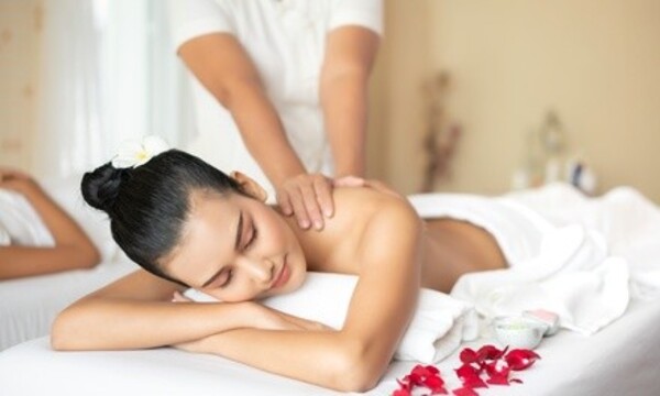 60- or 90-Minute Lava Shell Wave or Ocean Wave Massage at Spa Voyage (Up to 44% Off)