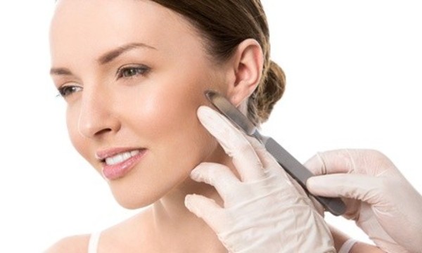 One or Three Dermaplaning Treatments at The Beauty Lounge (Up to 64% Off)