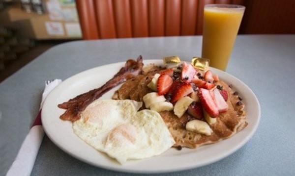 $7.99 for $16 Worth of American Cuisine at The Uptowner Cafe on Grand