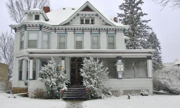 1- or 2-Night Stay for Two in a Room at Candlelight Inn in Red Wing, MN