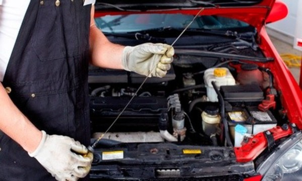 One Synthetic-Blend Oil Change Package at Peerless Automotive (49% Off)
