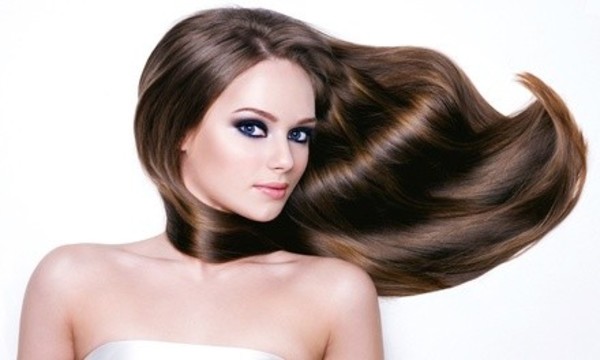 $74.50 for Haircut, Style, Conditioning Treatment, and Highlights at Glamour Looks Salon And Spa ($145 Value)