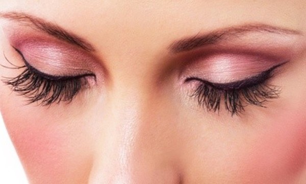 120-Minute Lash-Extension Treatment from Distinctive Lashes (56% Off)