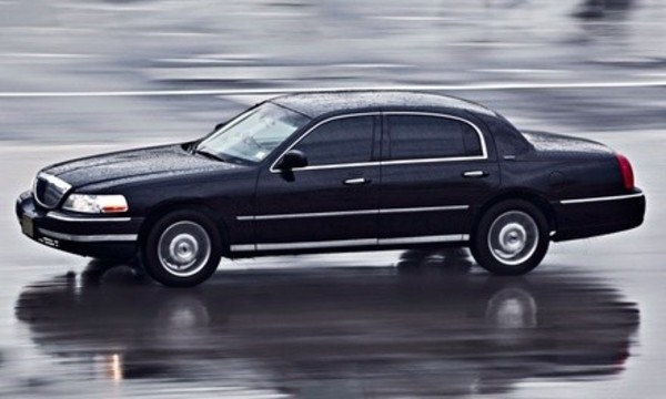 One-Way or Round-Trip Ride to or from BWI, IAD, or DCA from Transgap Executive Limousine (Up to 56% Off) 