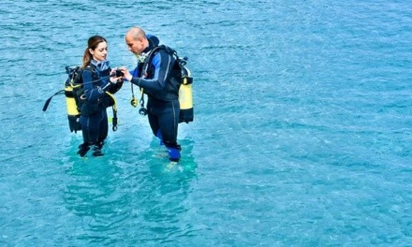 Introduction to Scuba Diving or Scuba Certification Course for One Person at R & R Marine (Up to 31% Off)