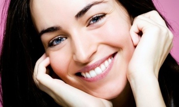 One or Two Zoom! Teeth Whitening Treatments at Smiles NYC (Up to 86% Off)