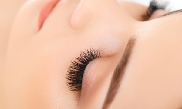 One Set of Sable Lashes Eyelash Extensions with Up to 120 or 140 Extensions at beauteous (Up to 53% Off)