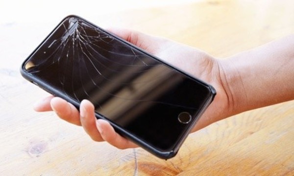 iPhone/iPad Screen Glass Repair or Computer Diagnostics at Minutes Repair (Up to 59% Off) 