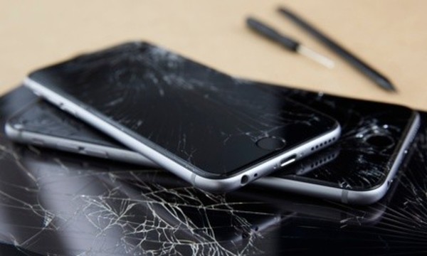 iPhone 7, 7 Plus, 6, 6s, 6 Plus, 6s Plus, 5, 5s, or 5c Full Screen Repair at M & M Computers (Up to 25% Off)