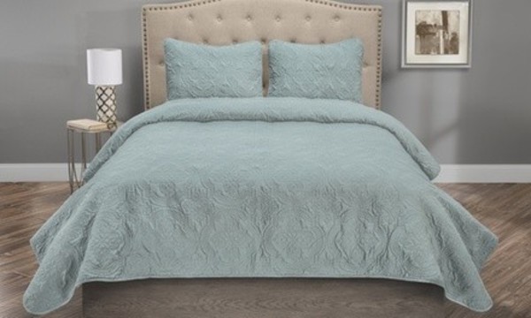 Francis Quilt Set (2- or 3-Piece)