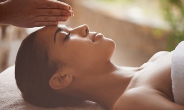 $60 for 60-Minute Facial with 30-Minute Reflexology or Reiki at Avenue Salon and Spa ($122 Value)
