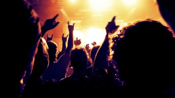 Summer Kick Off Club Crawl