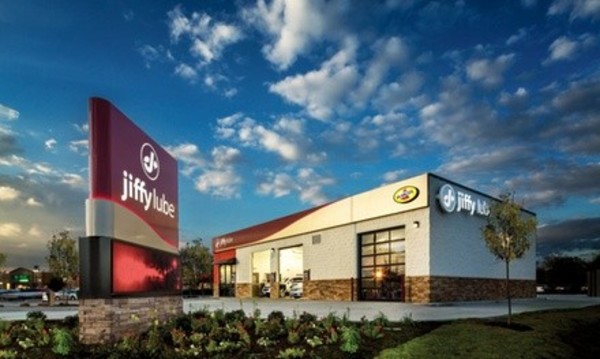 Oil Changes with Windshield Rain-X Treatment at Heartland Jiffy Lube (Up to 46% Off). Three Options Available.