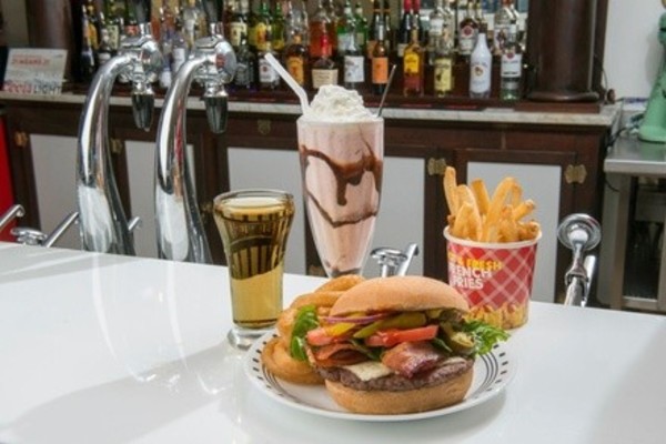 $7 for $12 Worth of Burgers — JP Fizzy's