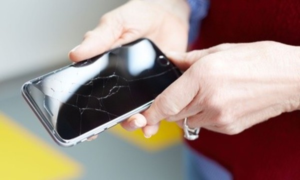 Full-Screen Repair for iPhone at Cellectronix (Up to 40% Off). Nine Options Available. 