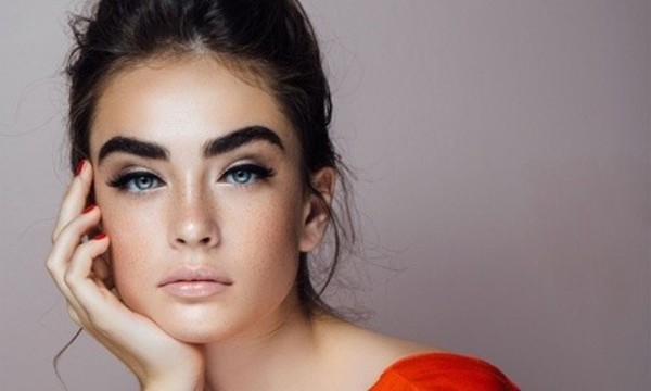 Full Set of Eyelash Extensions with Optional Two-Week Touch-Up at Sudz Salon (Up to 51% Off)