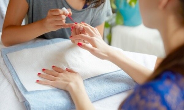One Shellac Manicure at Glitz&Glamor (Up to 58%Off) 