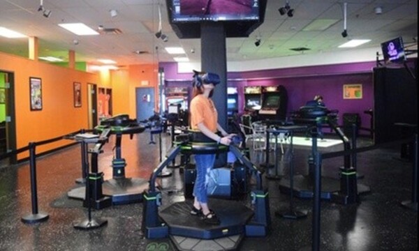 30-Minute Room-Scale Virtual Reality Experience at VR Life Arcade (Up to 20% Off). Two Options Available.