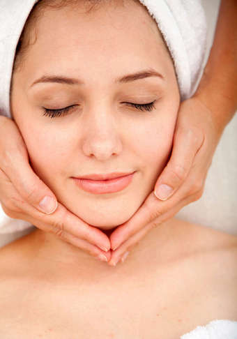 Up to 41% Off on Eyelash Extensions at J. Essence Beauty