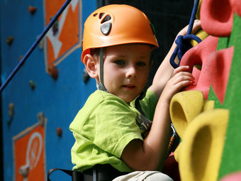 Brazilian, Full Leg, or Underarm Wax with Optional Skin Lightening at Smooth As Silk (Up to 63% Off)