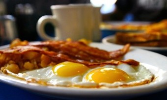 $8 for Dine-In Food and Drinks at Uptown Diner ($16 Value)