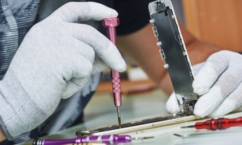 Up to 43% Off on On Location Cell Phone Repair at Tech Planet