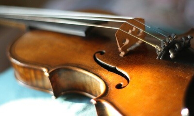 4 or 8 30-Minute One-On-One Violin or Fiddle Lessons at Sisters Song Studios (Up To 64% Off)