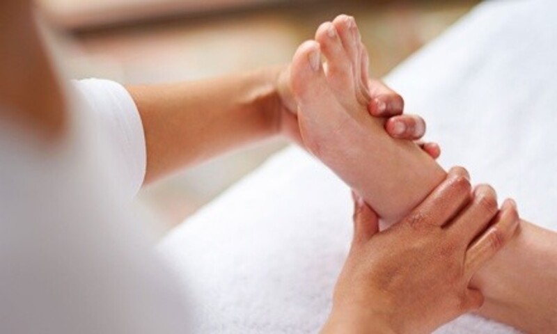 Therapeutic Reflex-Points or Vibrational Massage at Techni-Calm Reflex (Up to 35% Off). Four Options Available.
