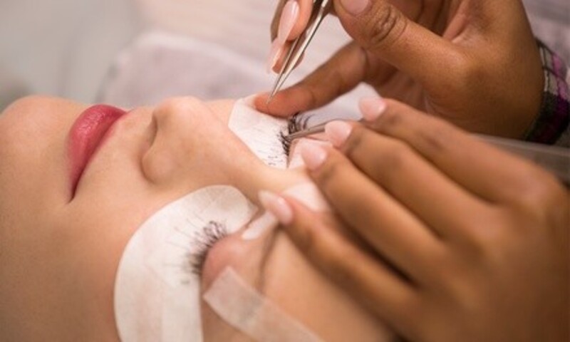 Eyelash Extensions and Brow Wax at Glitz&Glamor (Up to 30% Off)