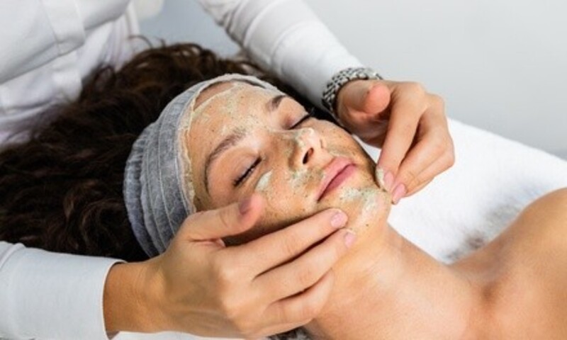 $49 for One PCA Chemical Peel at Cosmopolitan Contouring ($130 Value)
