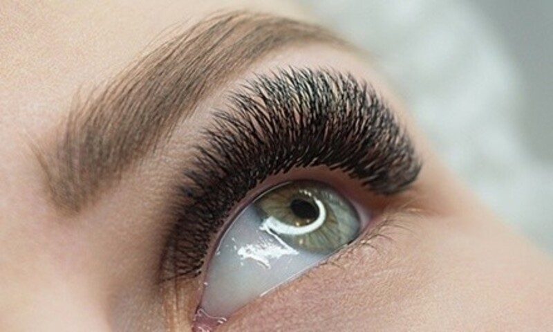 Full Set of Classic, Classic Hybrid, or Volume Eyelash Extensions at Bella Luxe (Up to 66% Off)