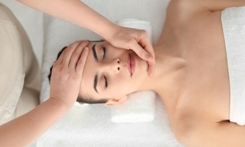 $39.20 for 60-Minute COSMO Signature Facial with Skin Analysis at Cosmopolitan Contouring ($130 Value)