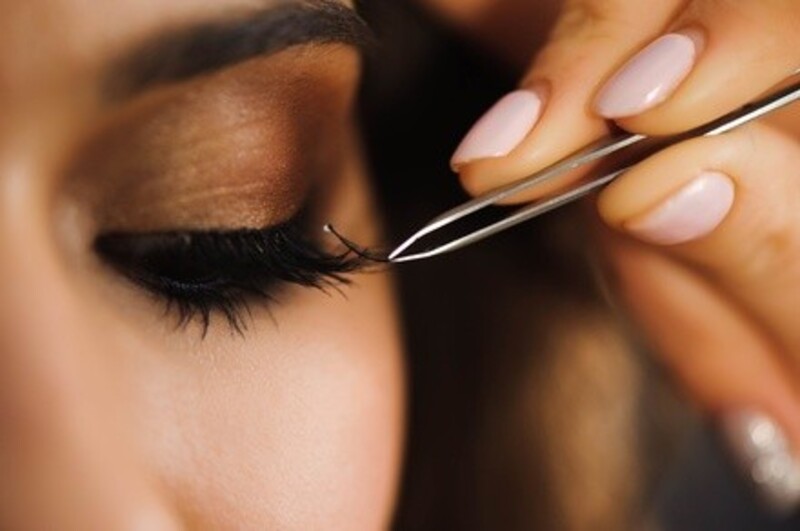 Full Set of Classic Eyelash Extensions at SalonTwo.Nineteen (Up to 52% Off). Two Options Available.