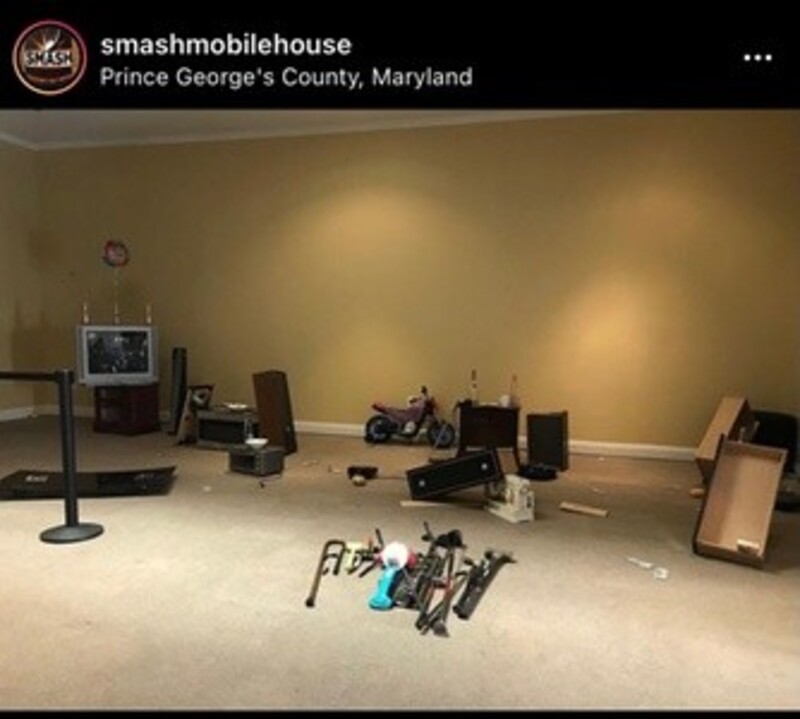 Up to 35% Off on Room Escape Game at SMASH Mobile House