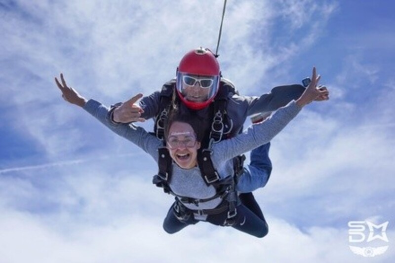 $189 for One Weekday or Weekend Tandem Skydiving Jump for One from Skydive Midwest ($239 Value)