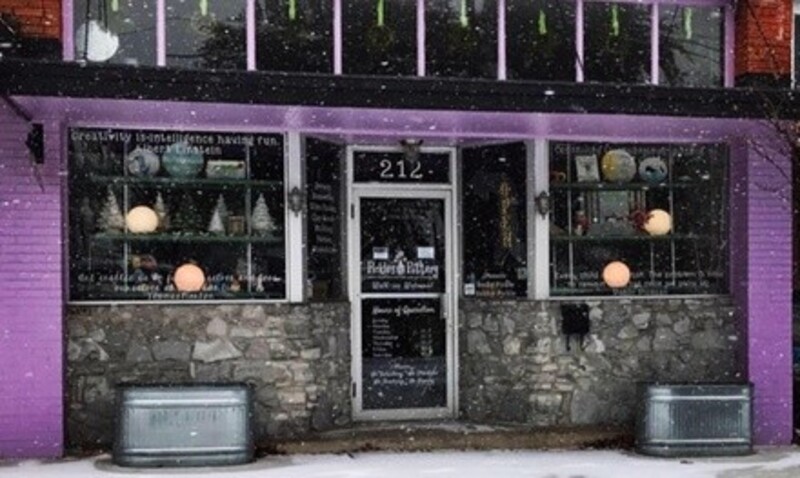$18 for Pottery Dinner Plate of The Month Experience for One at Pickles & Pottery ($24 Value)