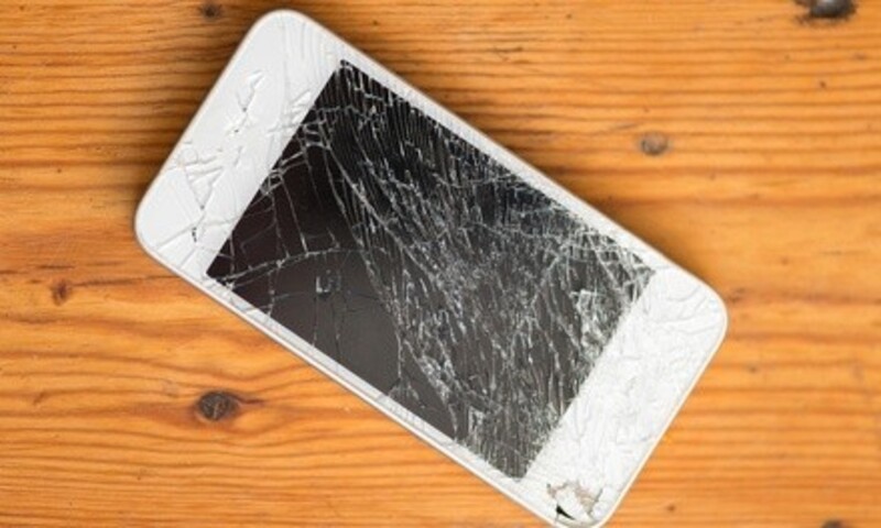 iPhone or iPad Screen Repair at Iphone & Samsung Repair Center (Up to 75% Off). Six Options Available.