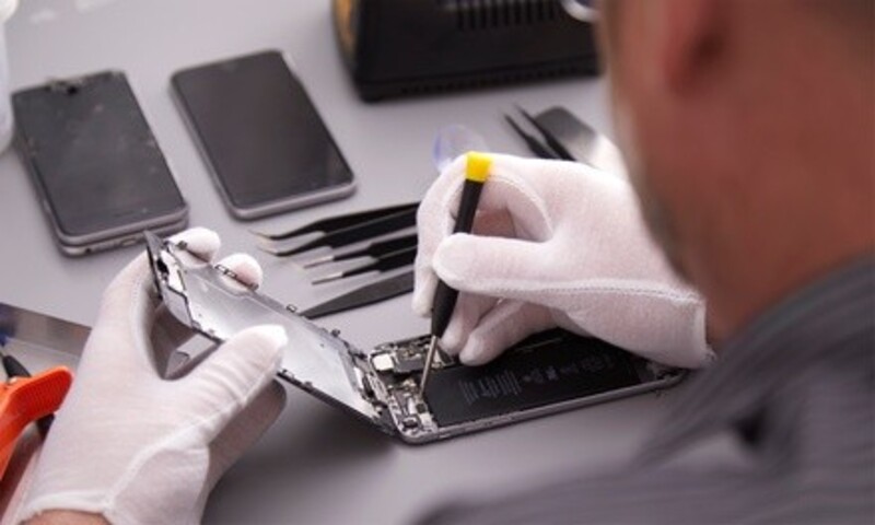 iPhone LCD Screen Repair at WirelessStop (Up to 56% Off). Six Options Available. 