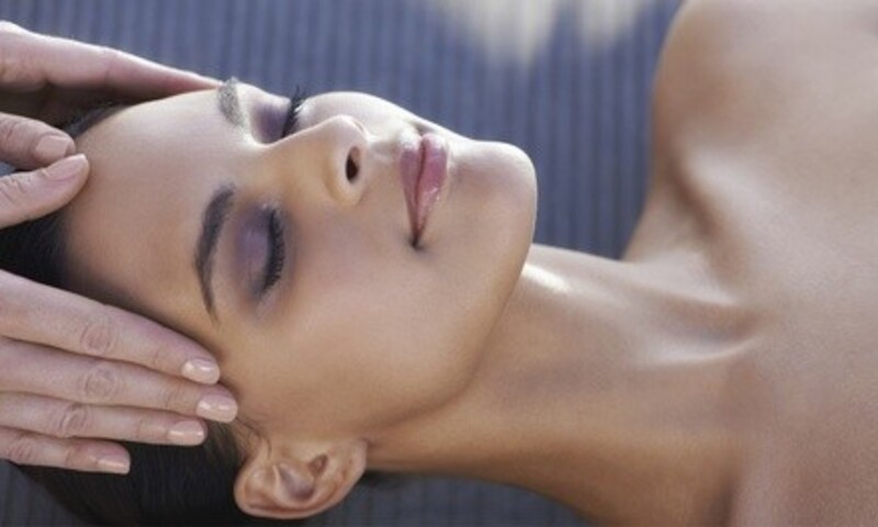 Up to 43% Off on Facial at Beautymore