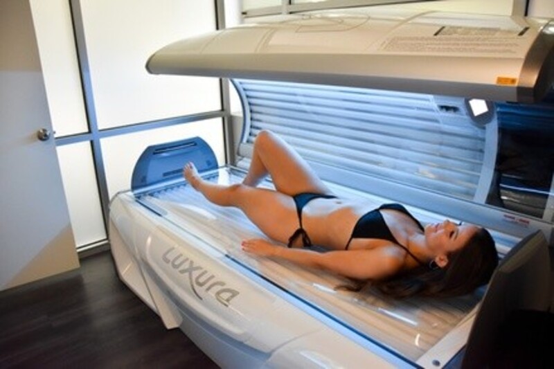 Up to 82% Off on Bed / Booth Tanning at TANPDX