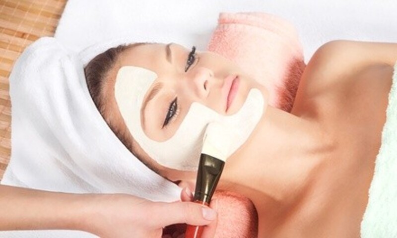 Up to 50% Off on Facial - Pore Care at Starlet Beautique